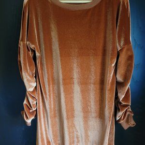 Ruched sleeve velour tunic